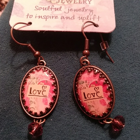 Kelly rae roberts Jewelry - GIFT Kelly rae roberts earrings.